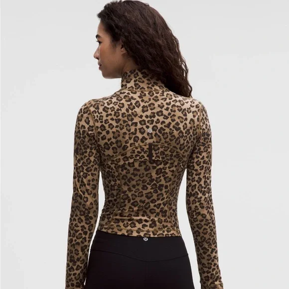 NWT Define Cropped Jacket Nulu - Picture 3 of 11